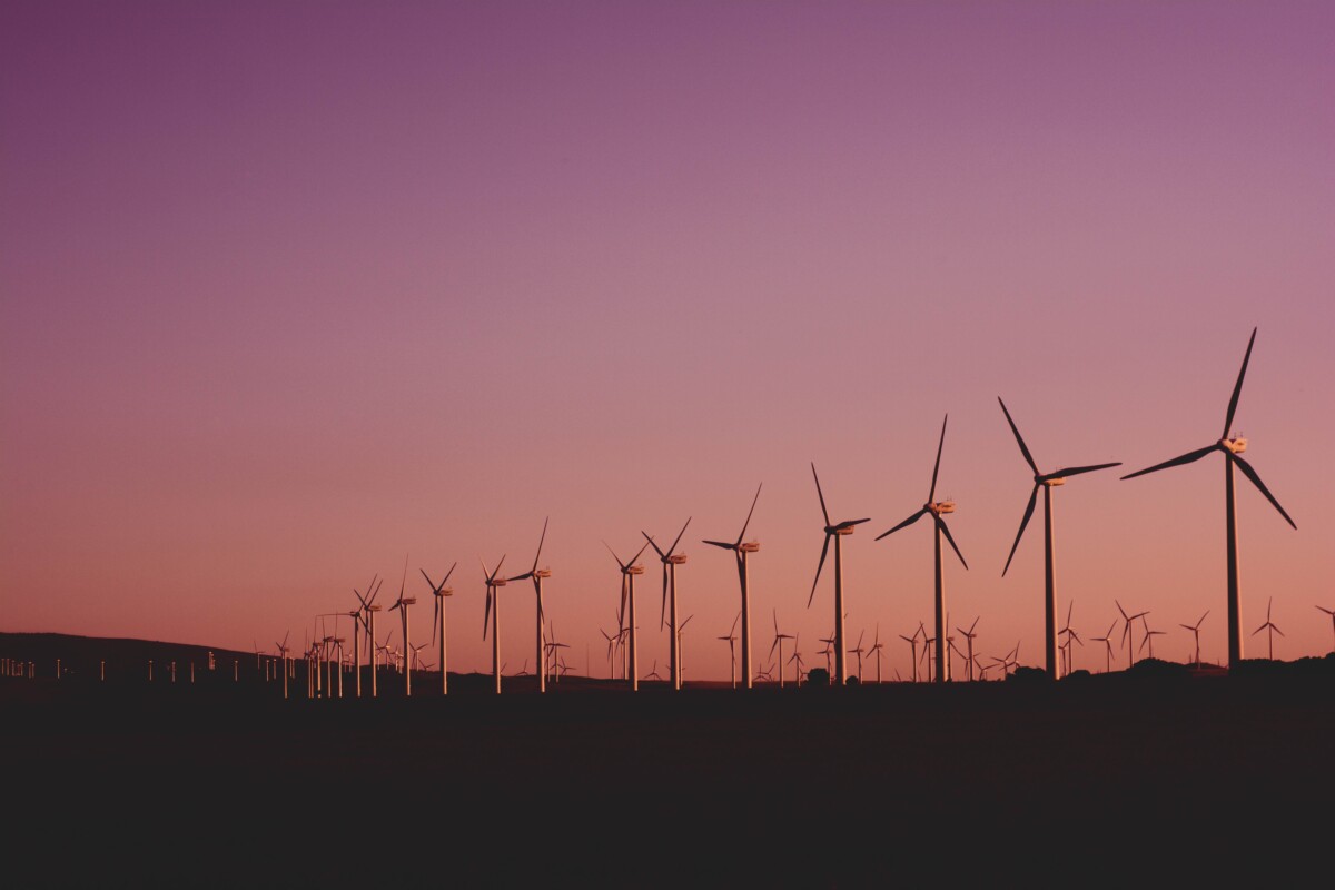 wind turbine generates renewable energy